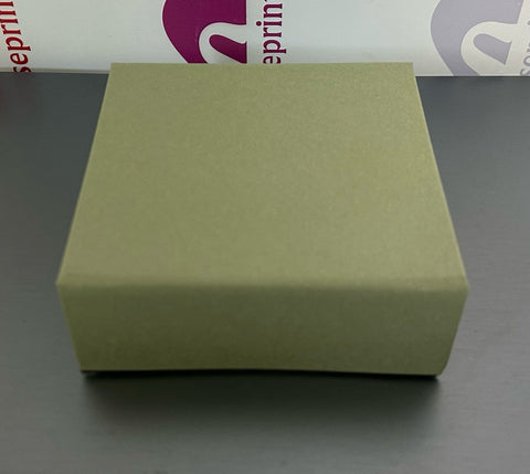 Scatola 12x12x4 per confetti verde salvia